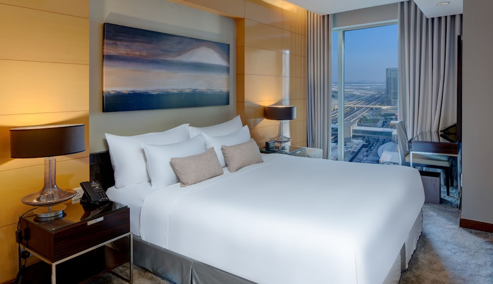 Design Studio - D, 1 King Bed, Balcony, City View photo 3