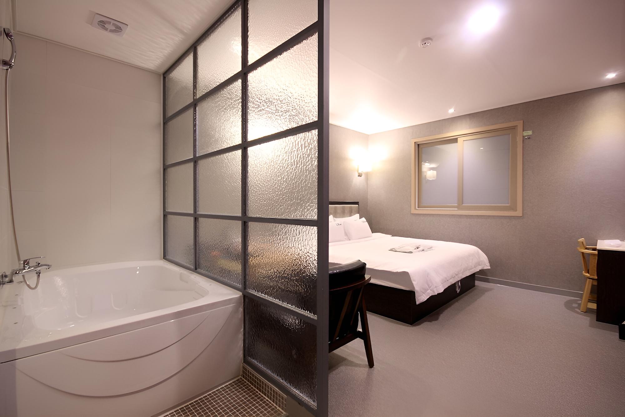 Room (Special Room) - Photo 7