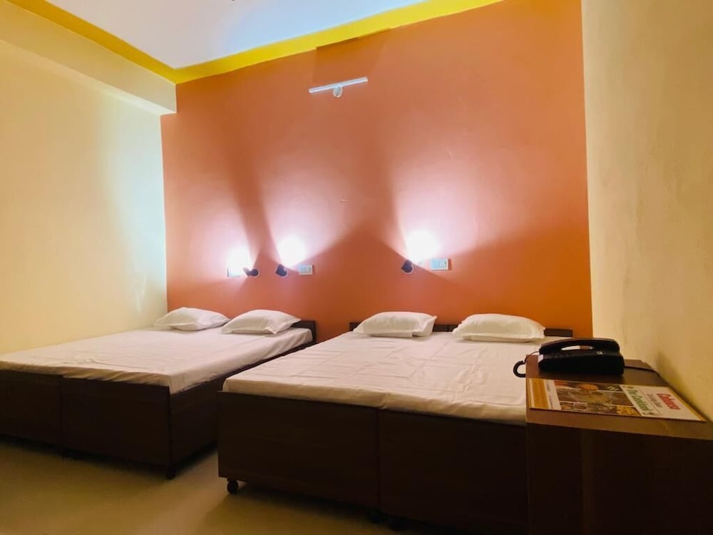 Economy Double Room photo 2