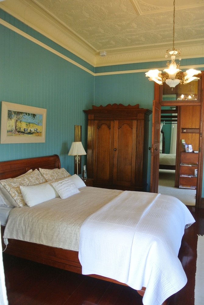Standard Suite, 1 Bedroom, Balcony (One Night & B'Fast) photo 1