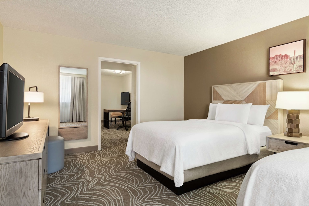 Suite, 2 Double Beds, Accessible, Bathtub (Mobility & Hearing) - Photo 4