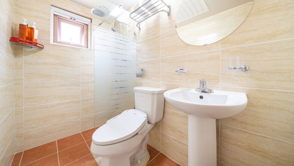 Basic Room, 1 Bedroom (Lavender(Duplex/Spa)) - Photo 11