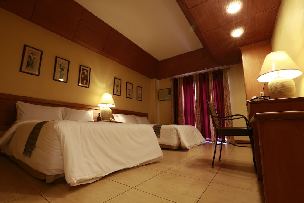 Executive Suite - Photo 3