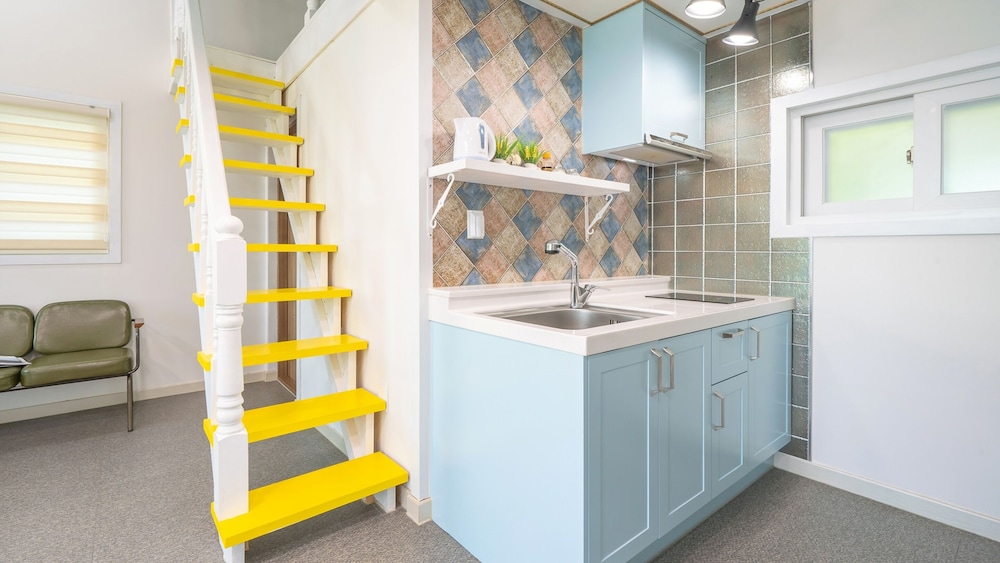 Basic Room, 1 Bedroom (201) - Photo 6