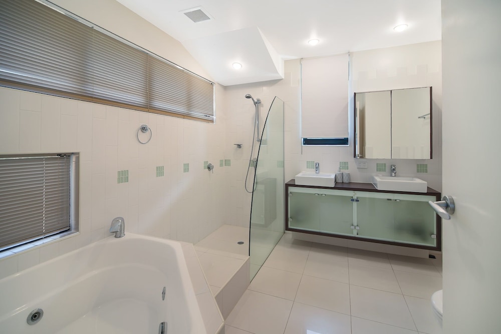 Apartment (3 Bedrooms) photo 2