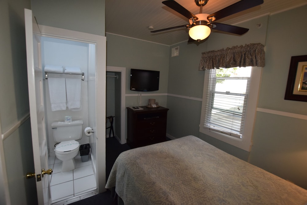Family Cottage, 2 Bedrooms, Shared Bathroom (Cottage A- 1 Full+2 Twins) photo 1