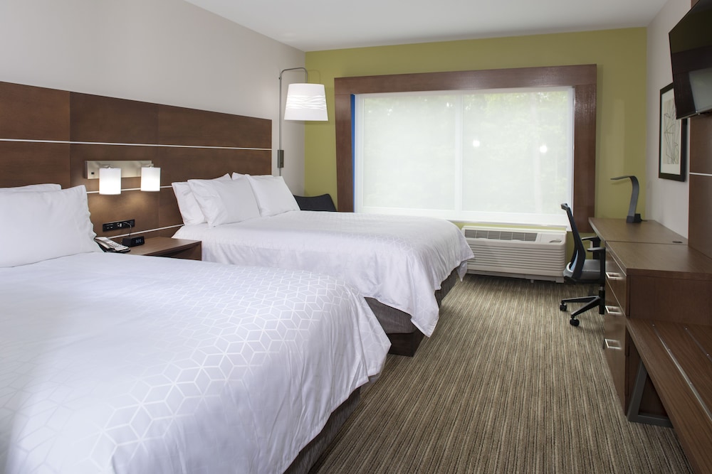 Standard Room, Multiple Beds, Accessible, Non Smoking (Communications)