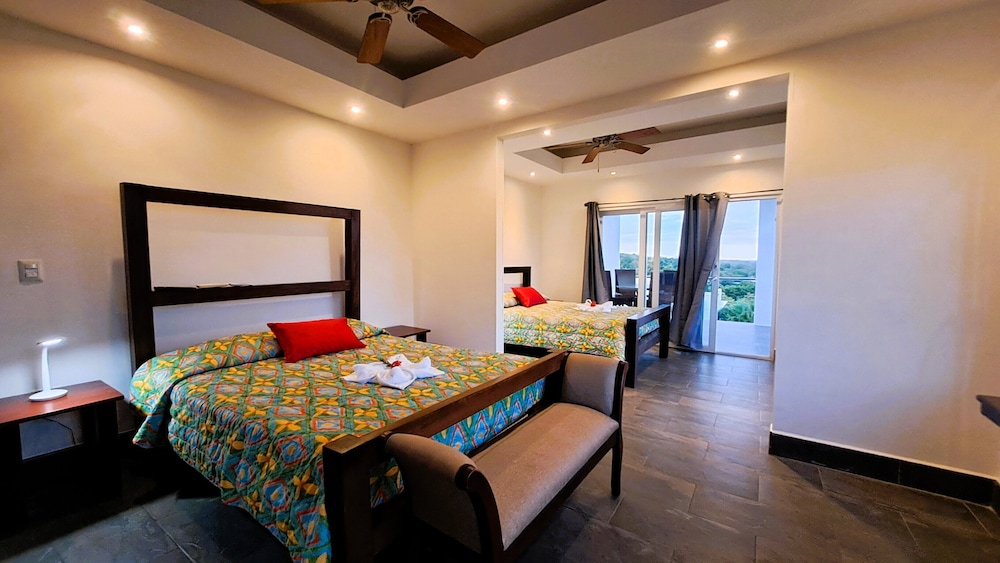 Junior Suite, Balcony, Lake View