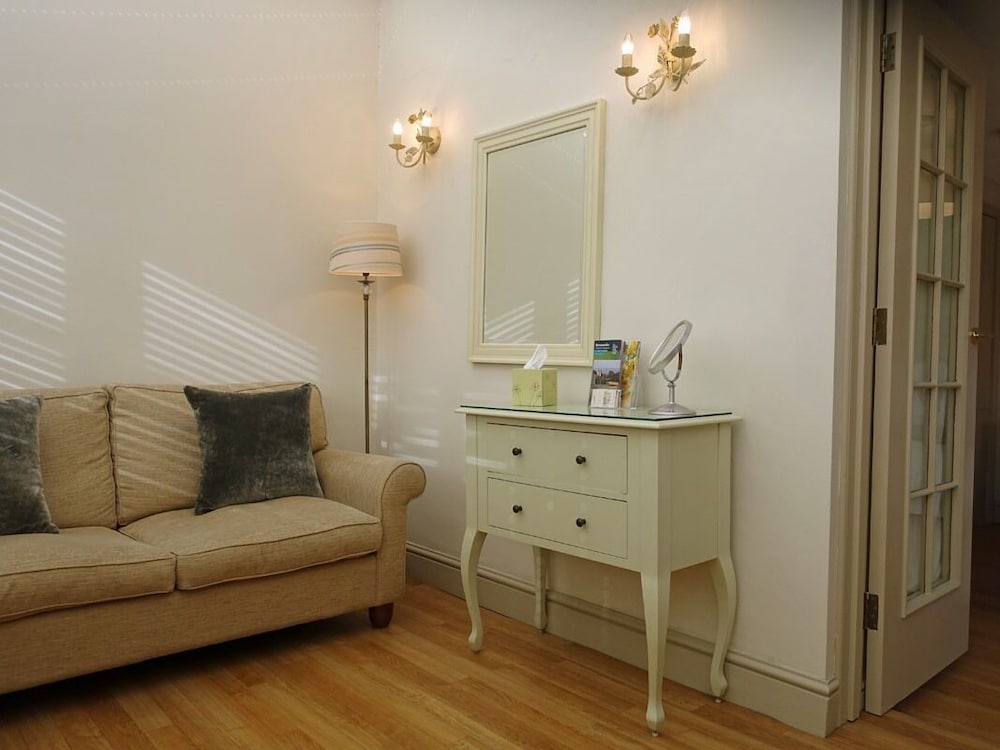 Double Room, Ensuite, Garden View photo 2