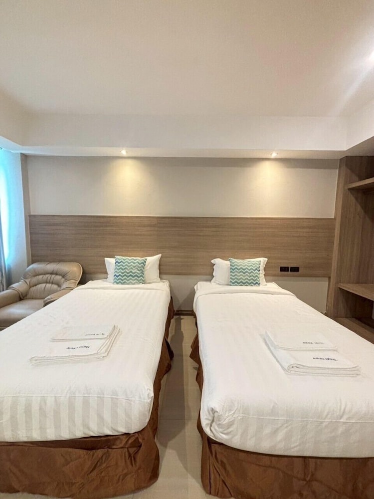 Premier Twin Room photo 3