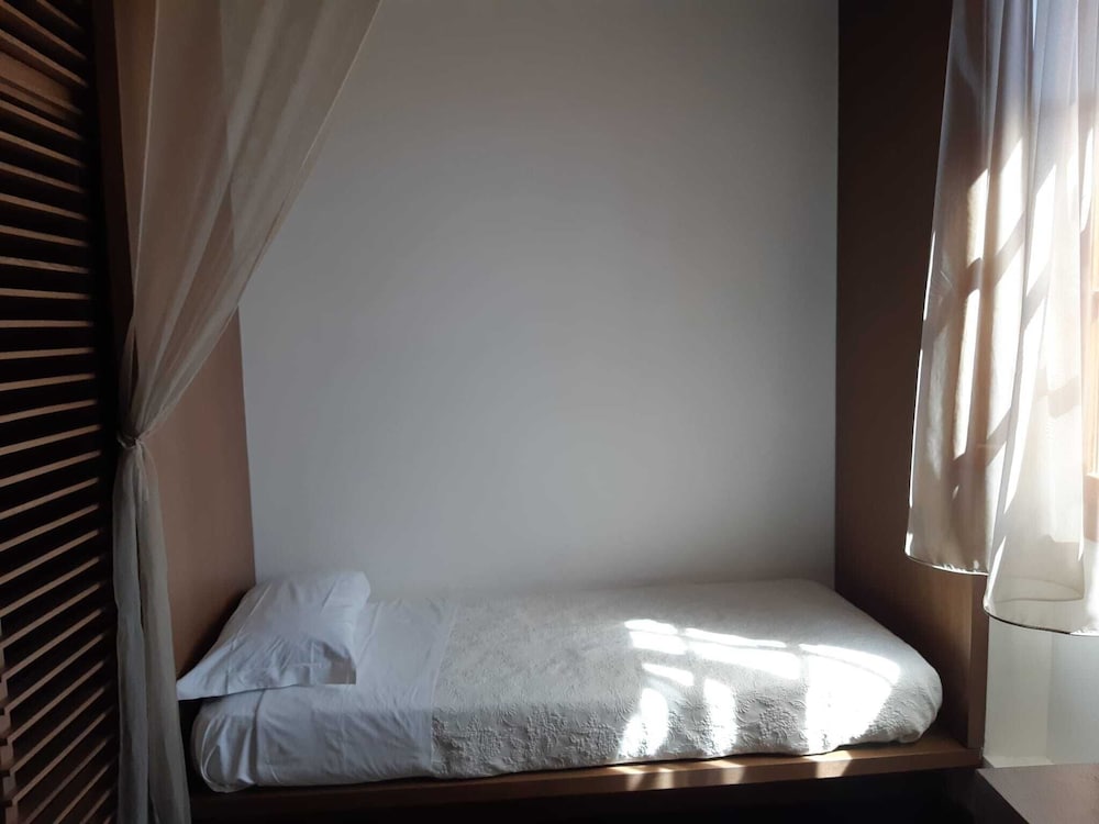 Single Room, Ensuite, Garden View photo 1