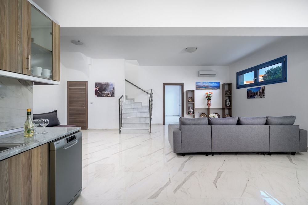 Superior Suite, 5 Bedrooms, Private Pool, Mountain View photo 2