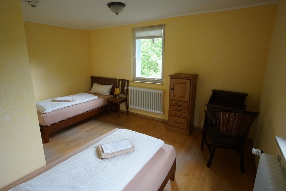 Basic Double or Twin Room photo 3