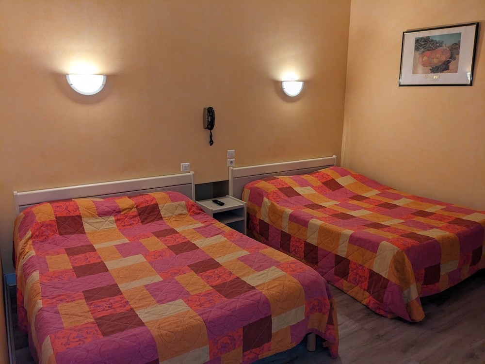 Quadruple Room - Photo 1