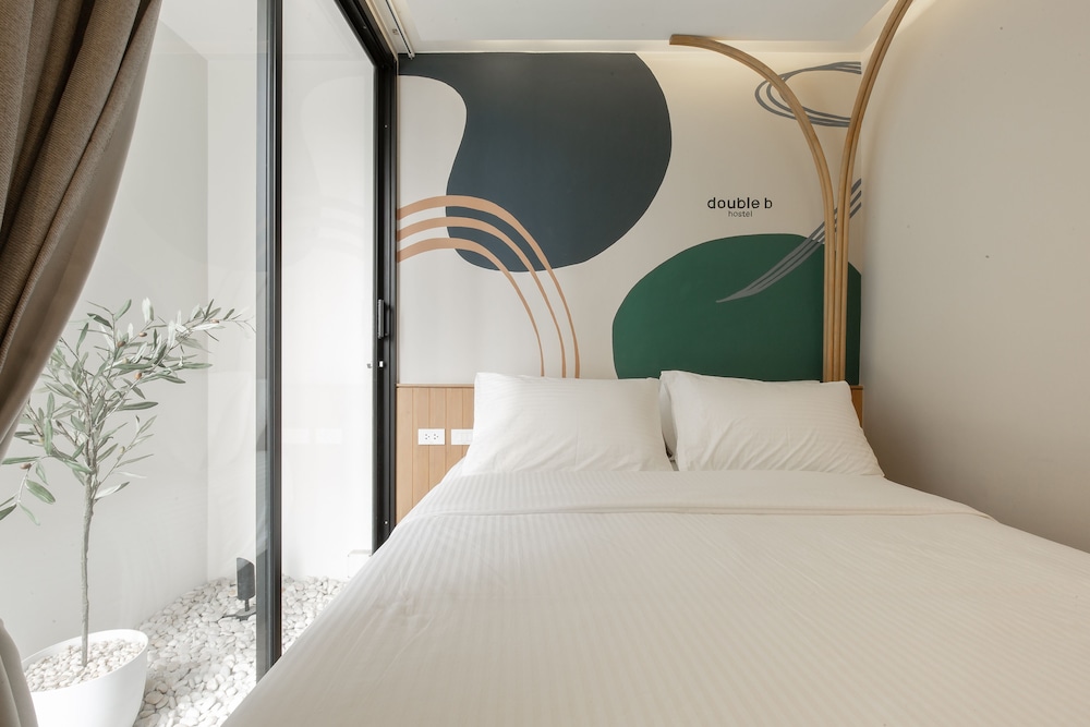 Standard Room, 1 Queen Bed, Non Smoking, Ensuite photo 1