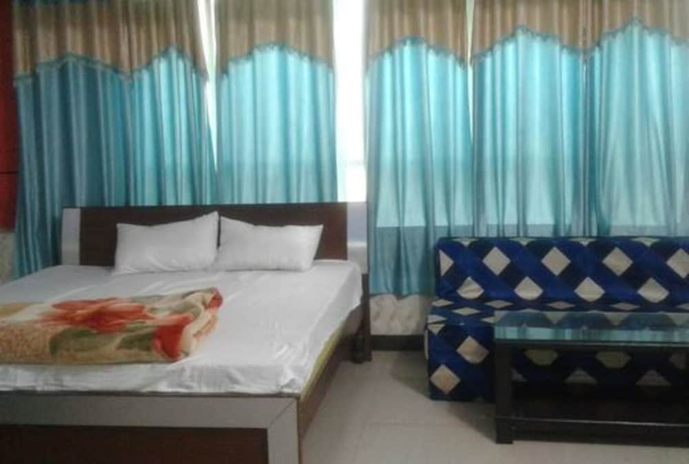 Semi Deluxe Room photo 1
