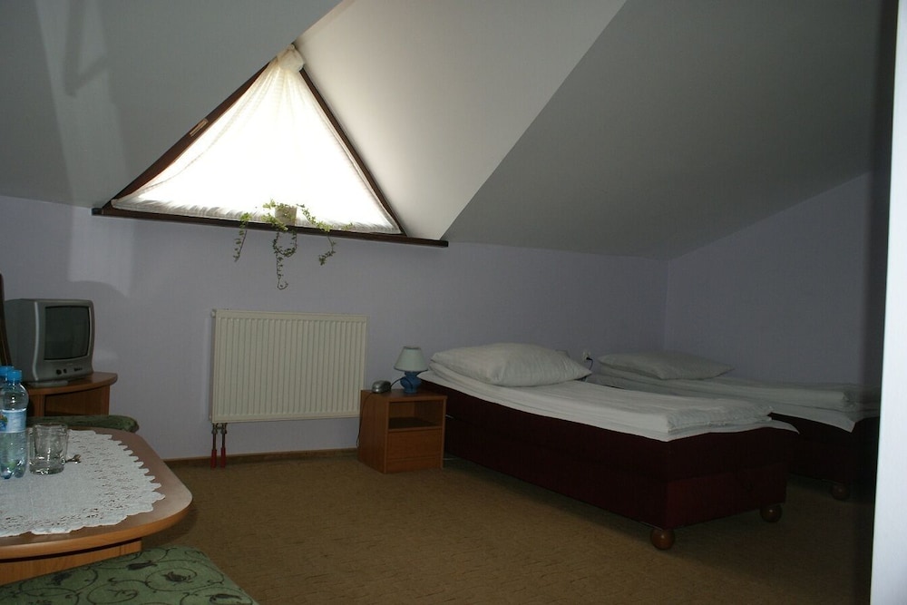 Twin Room (+1) photo 2