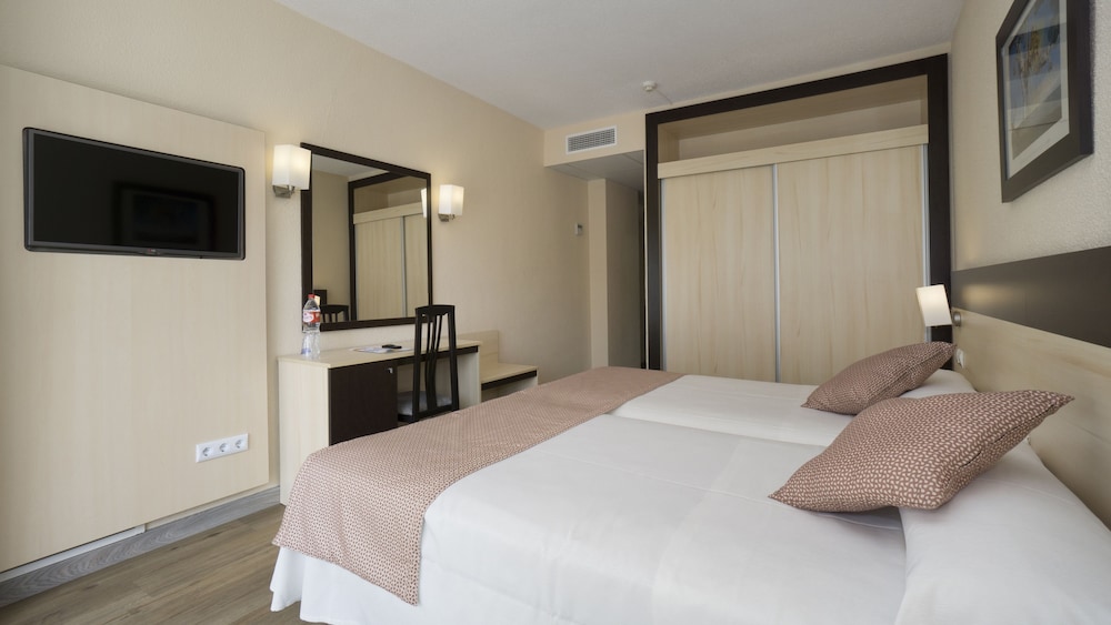 Triple Room, Terrace (3 adults)