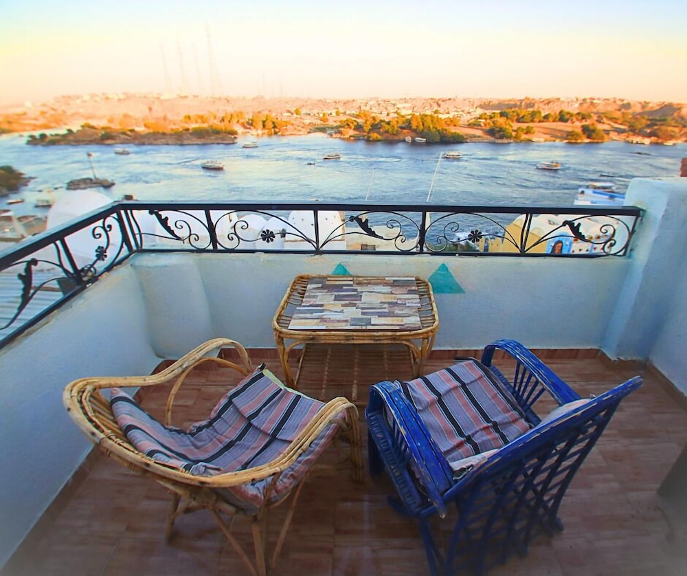 Deluxe Duplex, River View