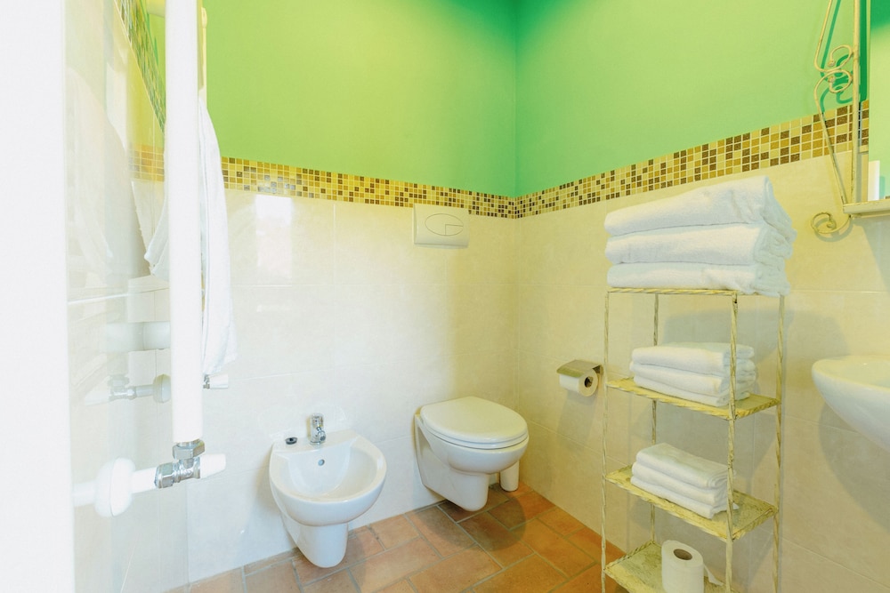 Triple Room, 1 Bedroom, Non Smoking, Ensuite, photo 6