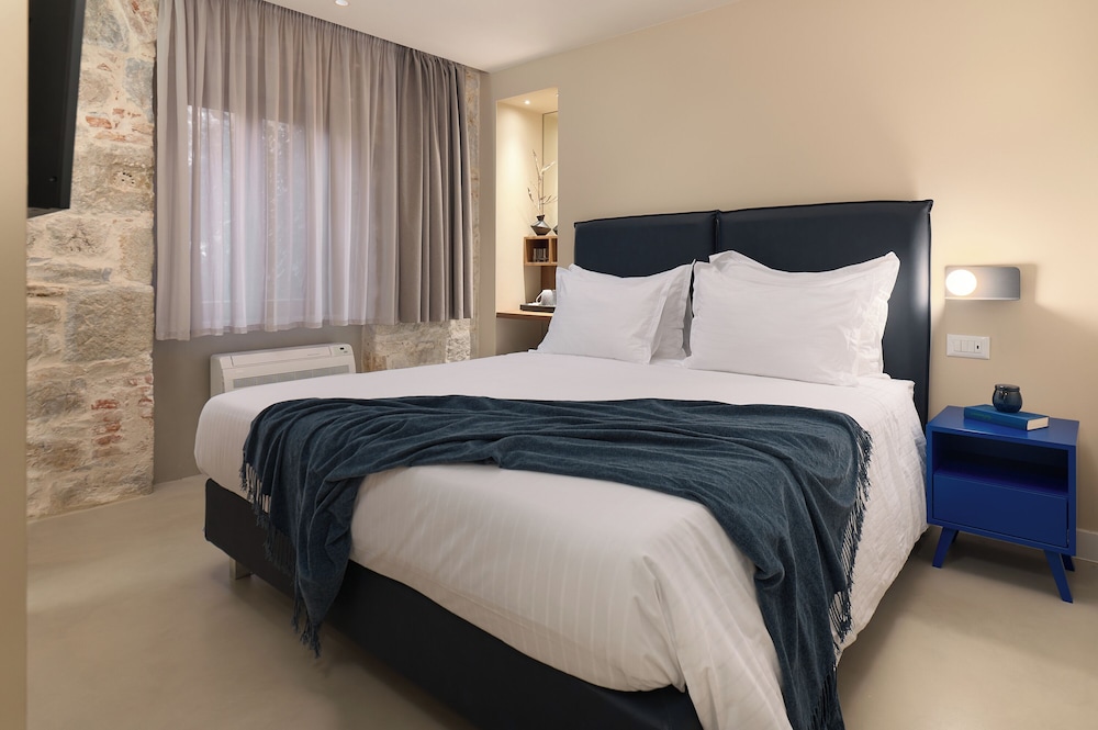 Standard Double Room - Photo 1