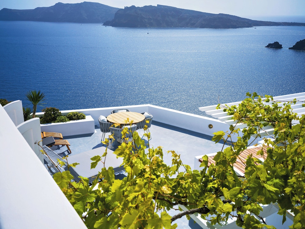 The Winemaker's Suite with Hot Tub & Caldera View - Photo 14
