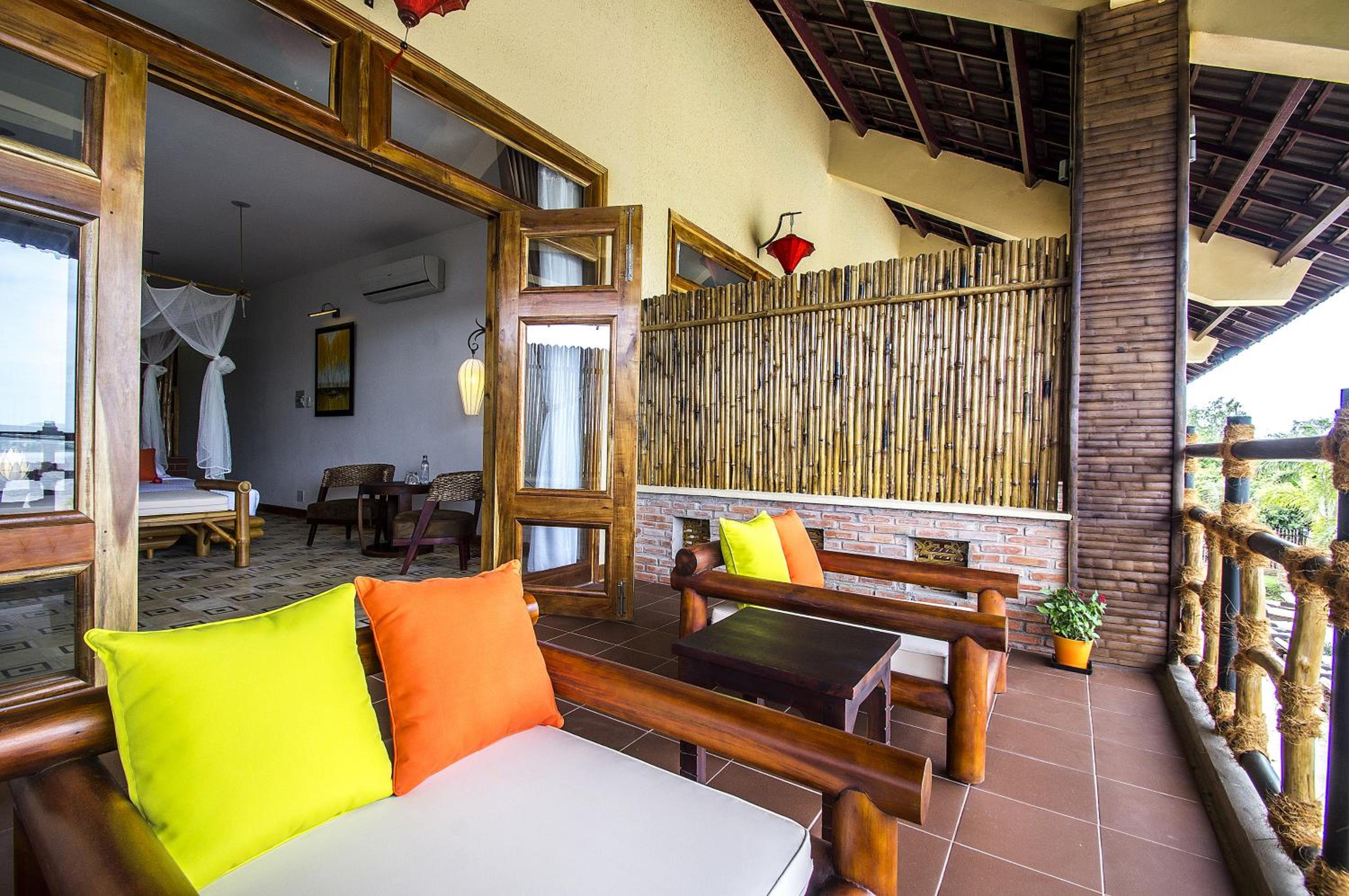 King Room with Pool View photo 2