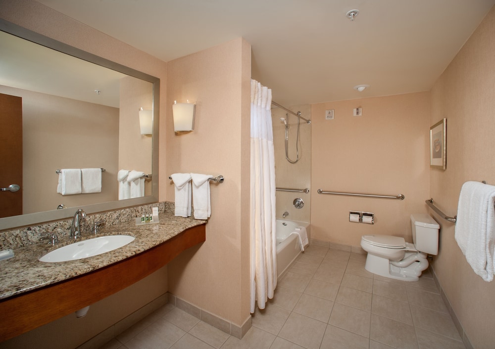 Room, 2 Queen Beds, Accessible - Photo 3