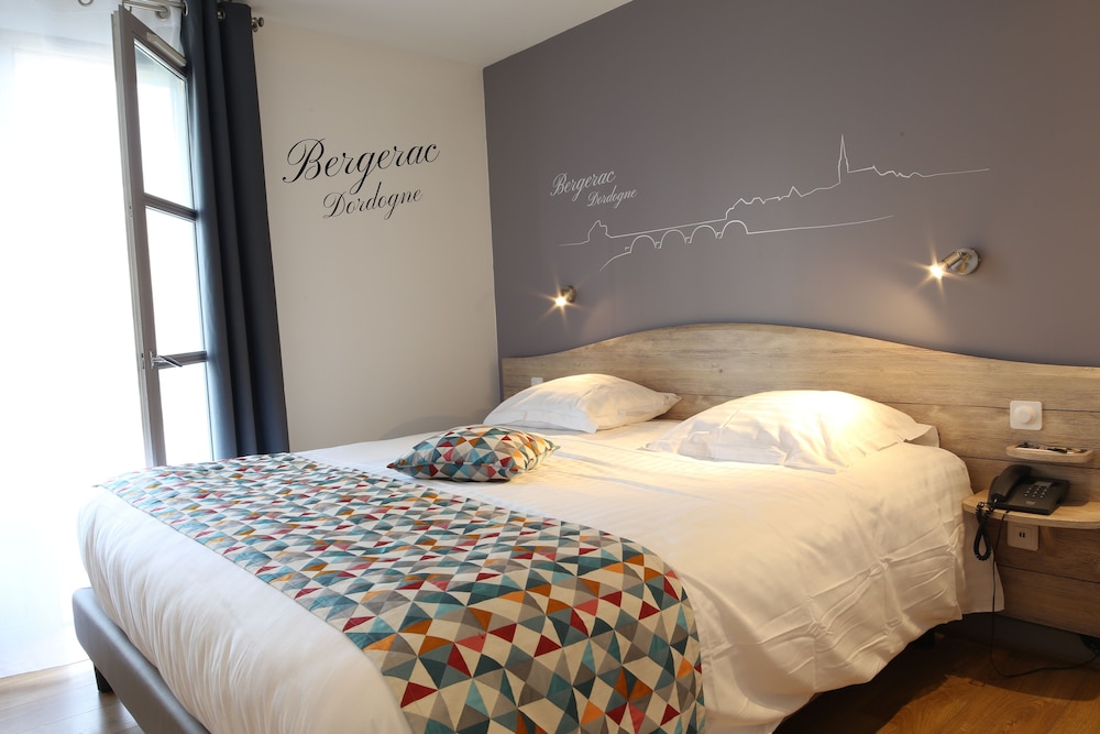 Superior Room, 1 Queen Bed, Balcony, River View (Twin bed on request) - Photo 5