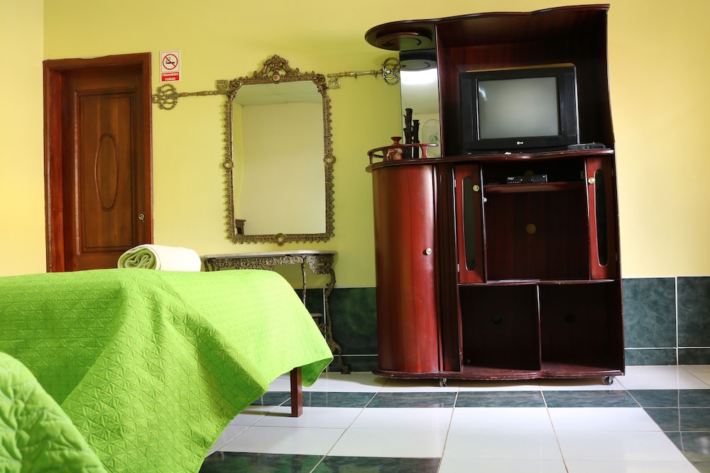 Twin Room, 2 Double Beds