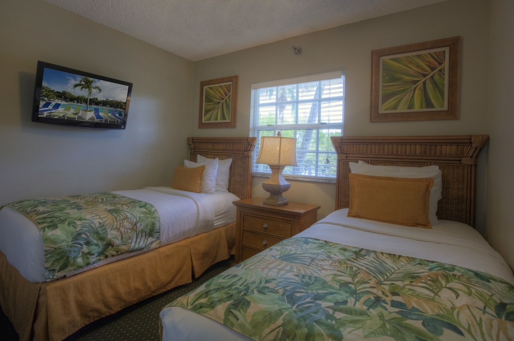 Suite, Multiple Beds, Ocean View (Standard Two Bedroom Ocean View Suite) - Photo 4