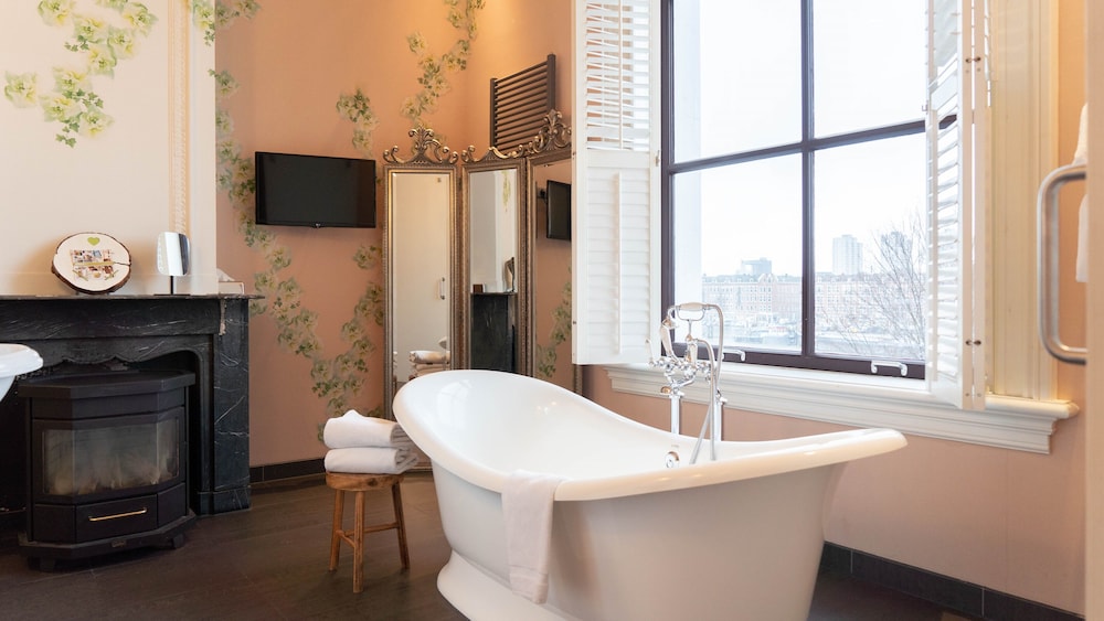 Romantic Suite, River View photo 2