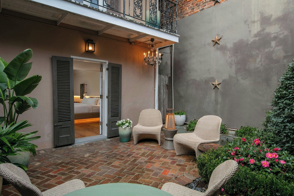 Studio Suite, 1 Bedroom, Patio - Photo 3