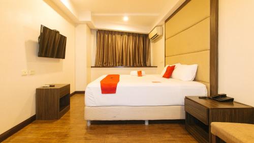Deluxe Room - Photo 9
