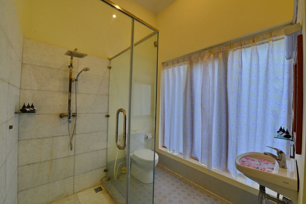 Villa photo 2
