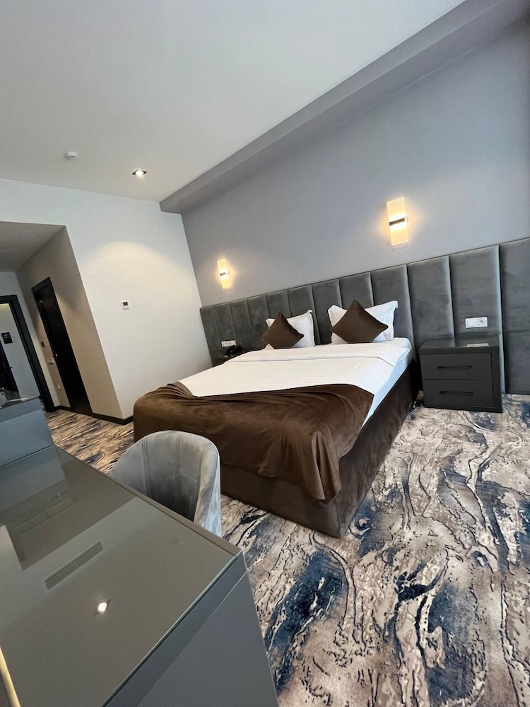 Deluxe Double or Twin Room photo 1