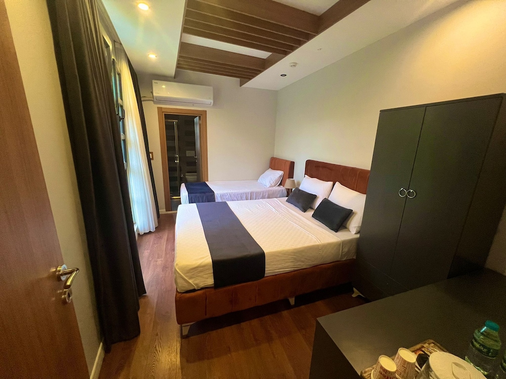 Deluxe Suite, Multiple Beds, Non Smoking photo 3