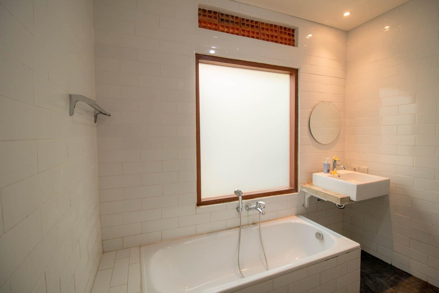 Deluxe Suite with Kitchen - Photo 21