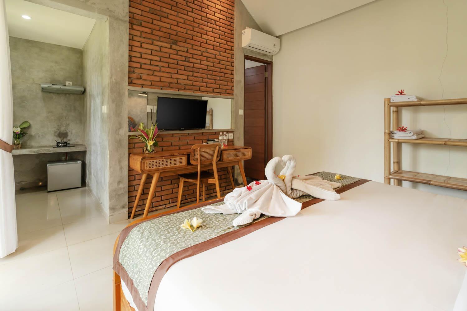 Deluxe Suite with Kitchen - Photo 23