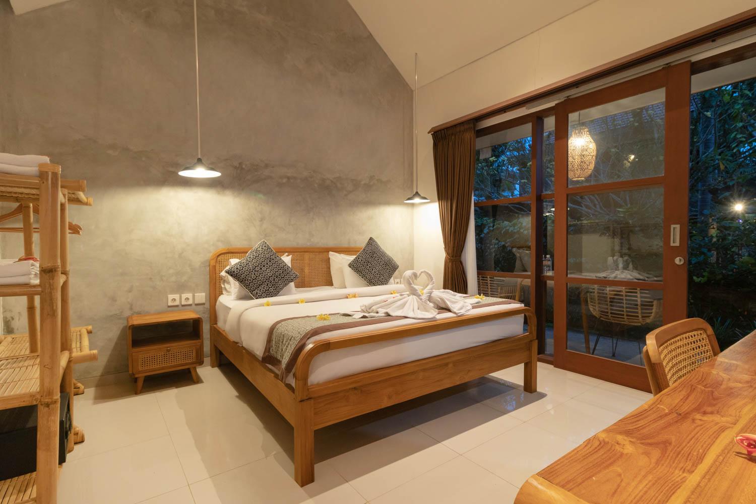 Deluxe Suite with Kitchen - Photo 14