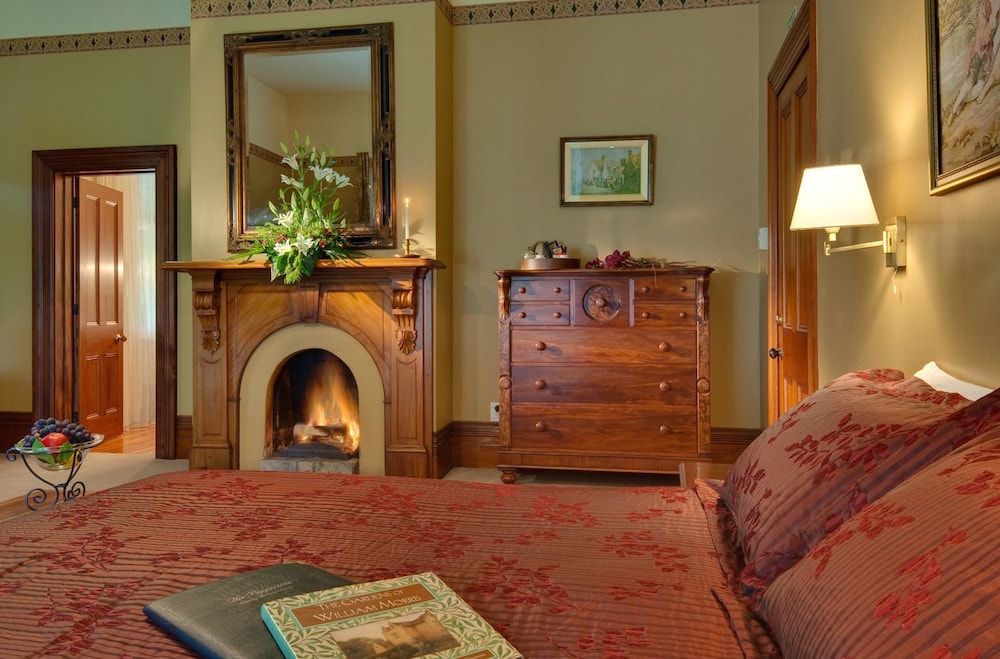 Luxury Room, 1 King Bed, Garden View, Garden Area photo 1