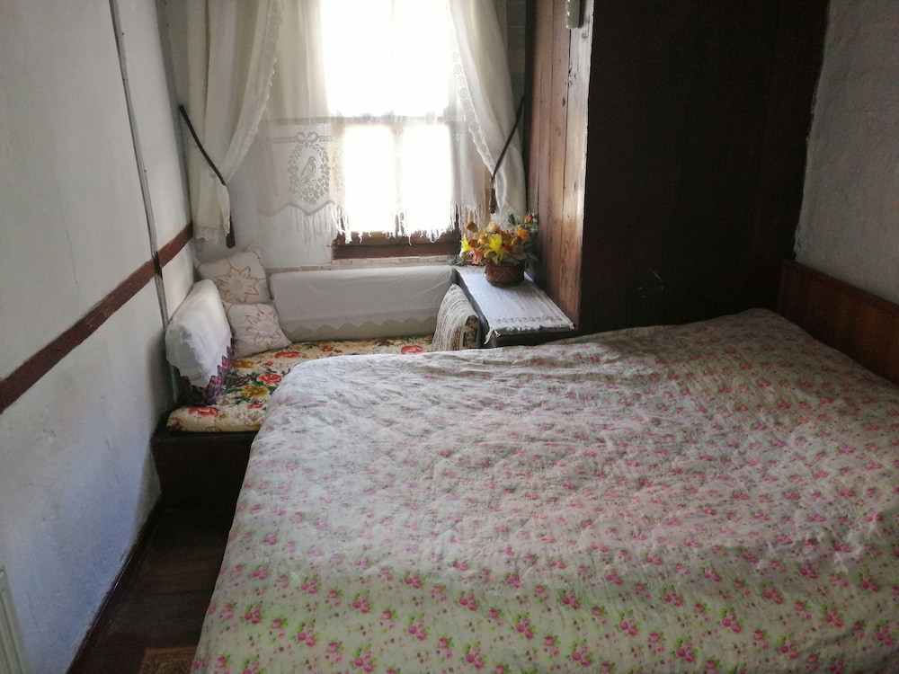 Triple Room, Shared Bathroom photo 1
