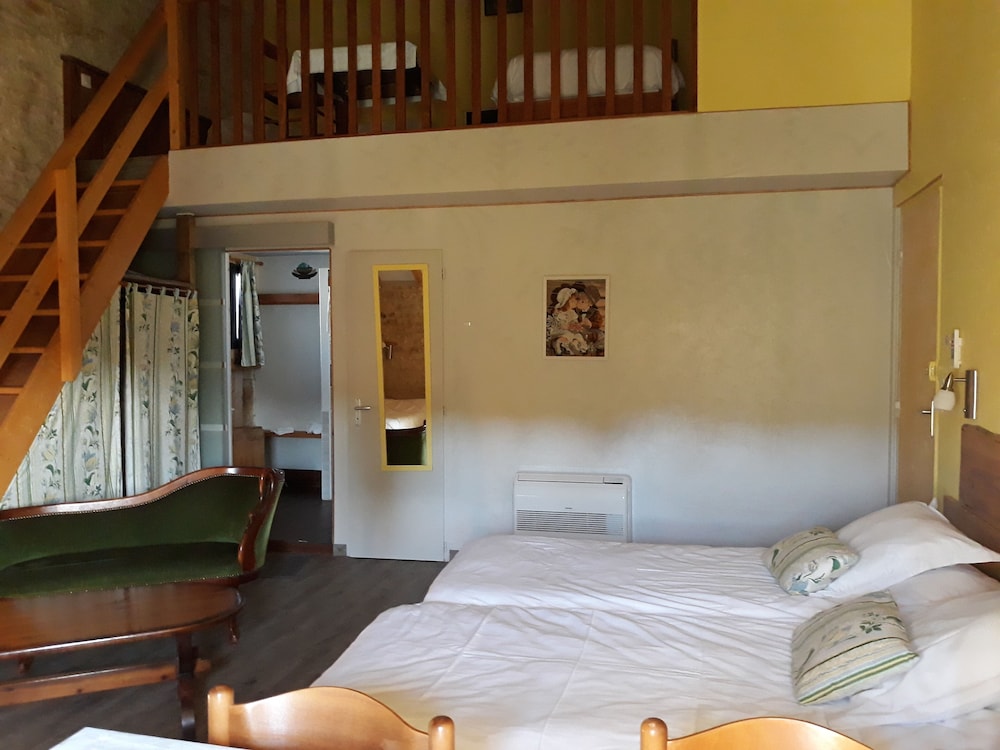 Family Room, Multiple Beds, Non Smoking, Park View photo 1