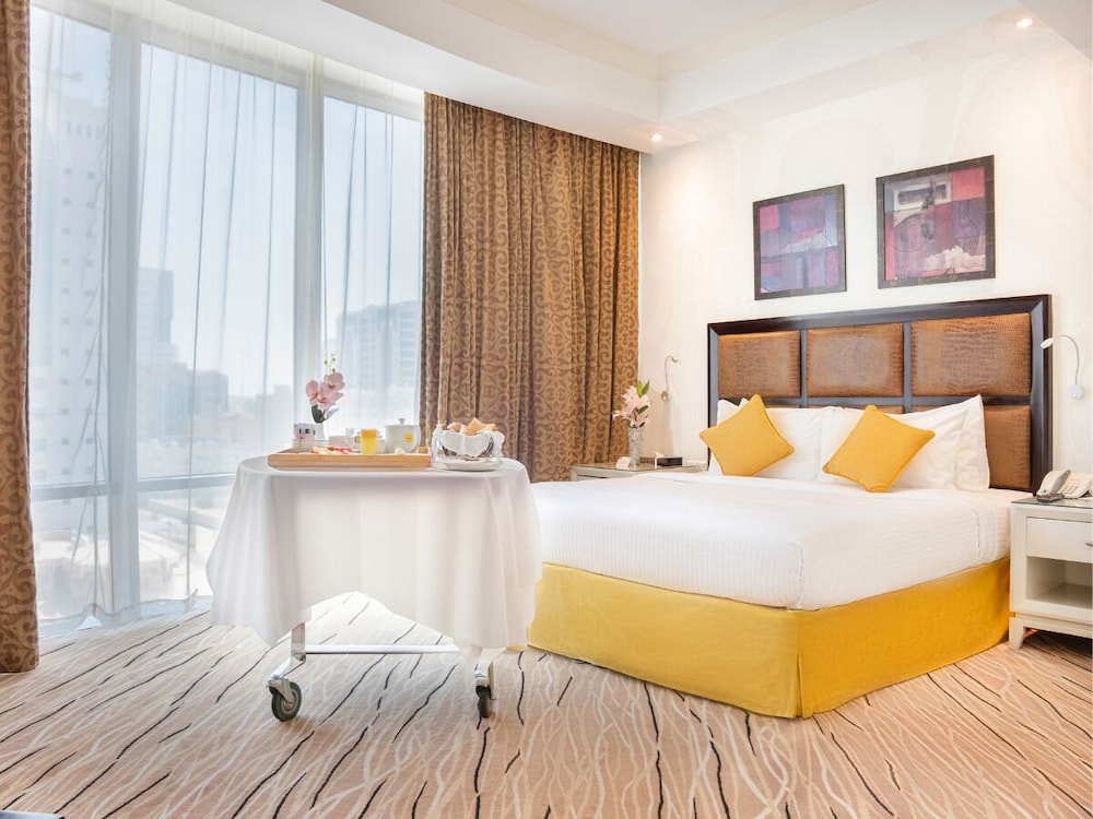 Executive Suite King Room - Photo 1