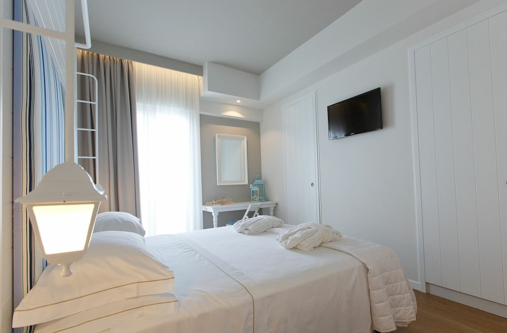 Superior Double Room, Balcony, Sea View photo 3