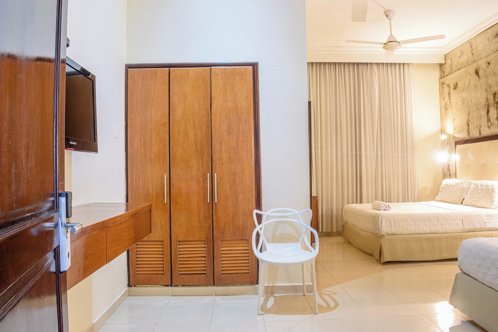 Superior Quadruple Room, 2 Double Beds - Photo 3