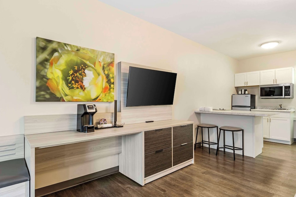 Suite, Multiple Beds, Non Smoking (Efficiency) - Photo 5
