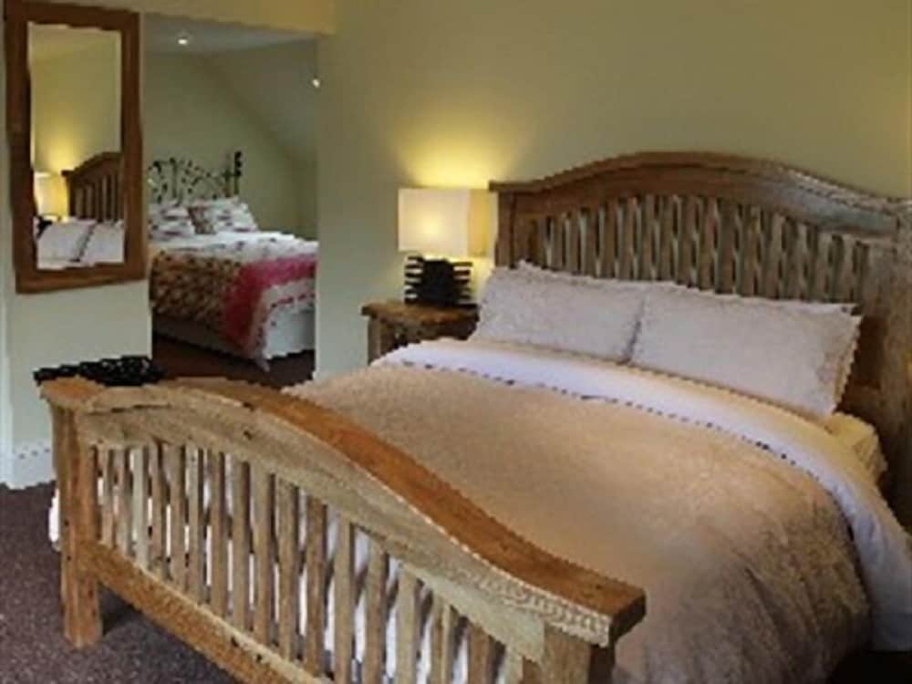 Suite, Ensuite - Photo 1