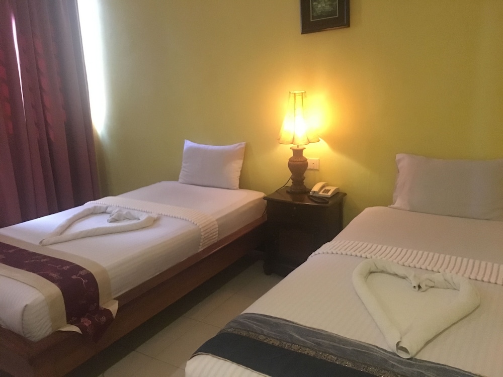 Standard Twin Room - Photo 3