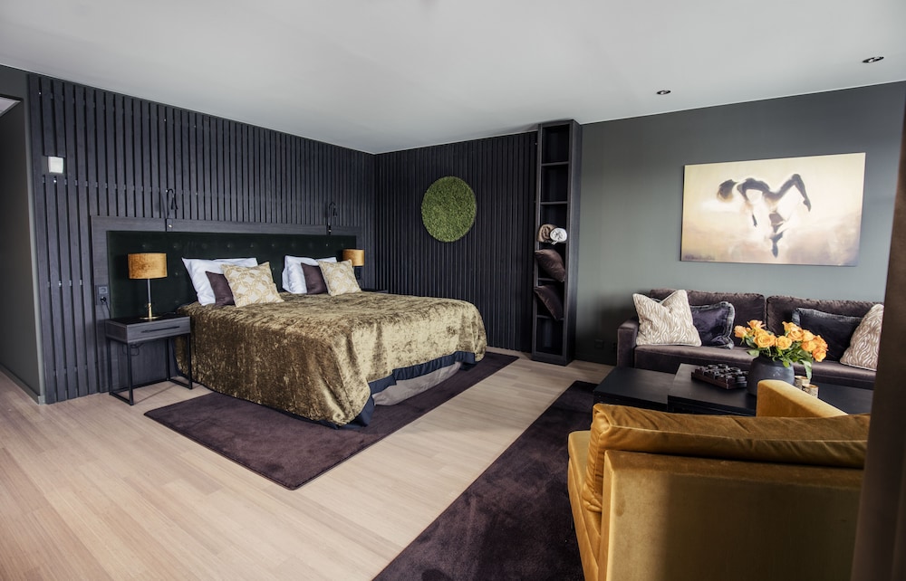 Suite, Lake View photo 2